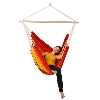 Large hammock chair with wooden spreader bar