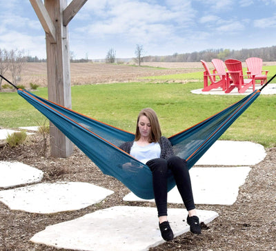 Lightweight mesh hammock